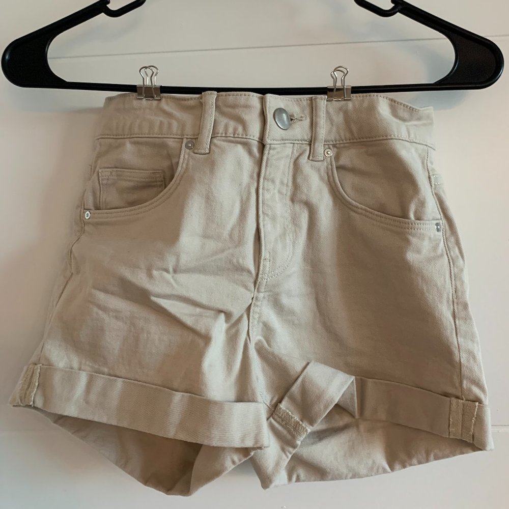 H&M Beige Slim Fit Shorts